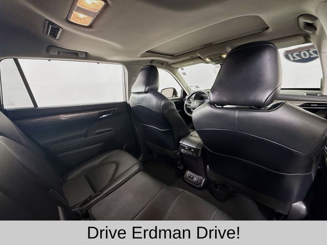 Used 2021 Toyota Highlander SUV