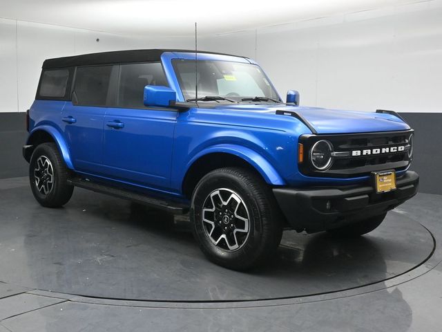 Velocity Blue Metallic 2023 Ford Bronco Outer Banks Advanced 4-Door 4WD SUV / Crossover Four-Wheel Drive Automatic