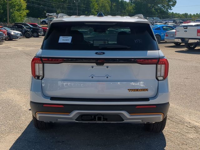 New 2026 Space White Metallic Ford Tremor® image 12