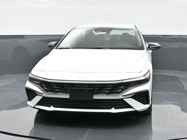 2025 Hyundai Elantra SEL 3