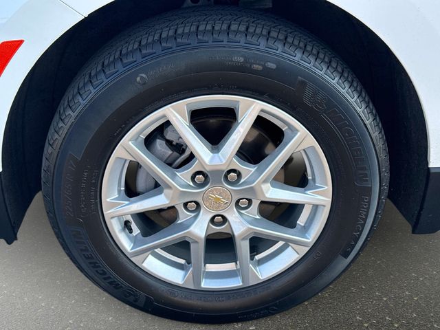 Used 2023 White Chevrolet LS image 9
