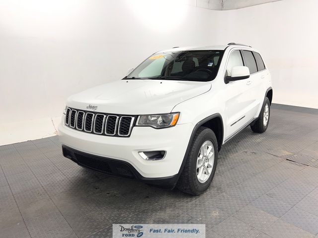 Bright White Clearcoat 2018 Jeep Grand Cherokee Laredo 4WD SUV / Crossover Four-Wheel Drive 8-Speed Automatic