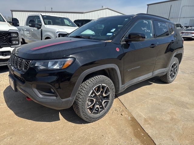 Diamond Black Crystal Pearlcoat 2025 Jeep Compass Trailhawk 4WD SUV / Crossover Four-Wheel Drive 8-Speed Automatic