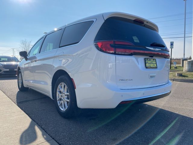 2026 Chrysler Pacifica Select - Bright White Clearcoat exterior view 7