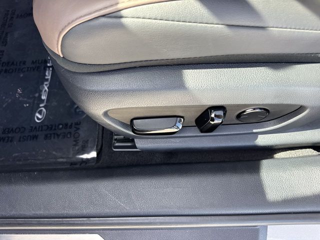 2024 Lexus ES - $42,788