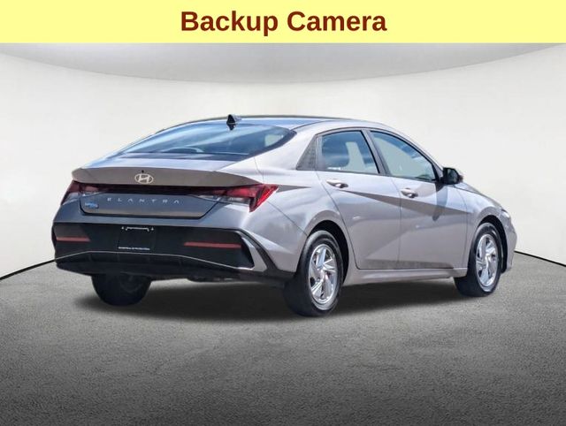 2024 Hyundai Elantra SE 5