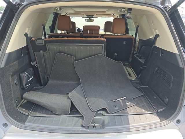 Used 2025 Nissan Pathfinder SUV
