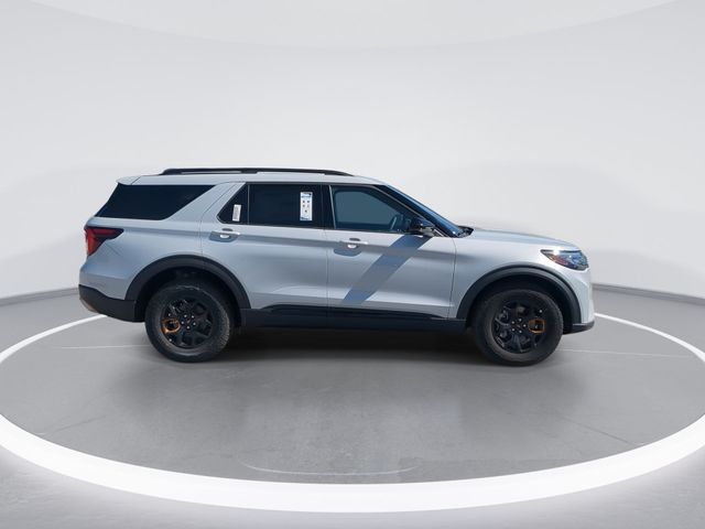 New 2026 Space White Metallic Ford Tremor® image 9