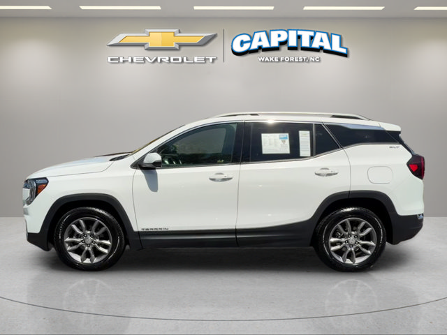 Used 2024 White GMC SLT image 2