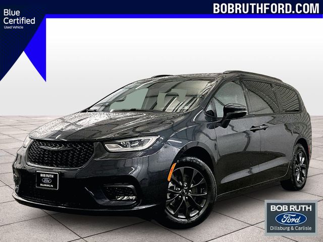 2021 Chrysler Pacifica Touring - 0