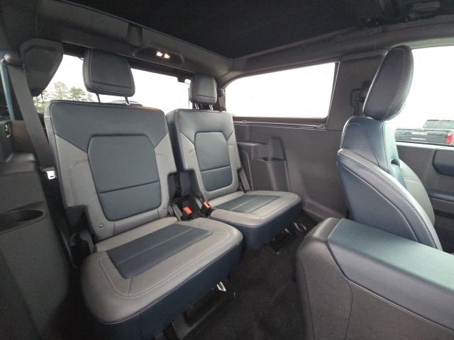 2023 Ford Bronco Big Bend:B02033