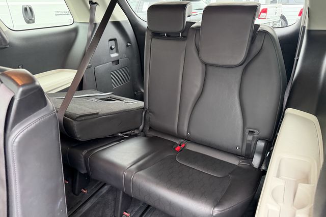 used 2024 Kia Carnival car, priced at $27,448