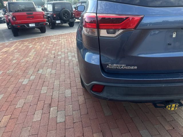 Used 2017 Toyota Highlander SUV