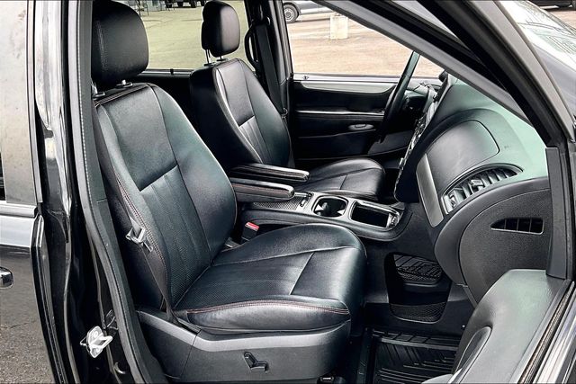 Used 2018 Dodge Grand Caravan GT 4D Passenger Van