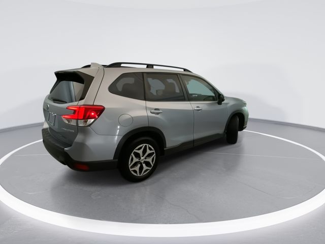 Used 2020 Silver Subaru Premium image 4