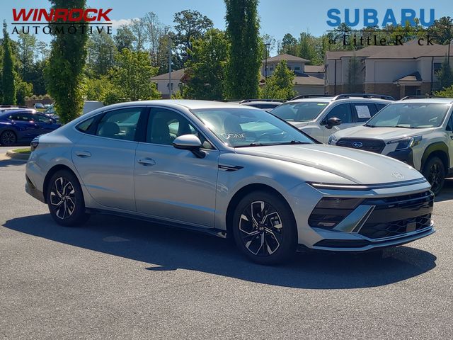 Silver 2024 Hyundai Sonata Sedan Front-Wheel Drive 8-Speed Automatic