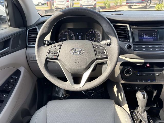2017 Hyundai Tucson SE - Photo 16