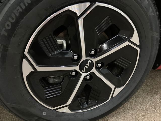 2023 Kia Niro EX