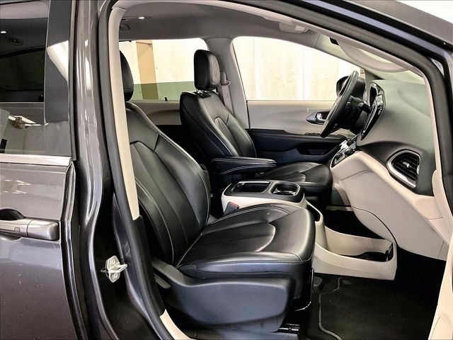 2023 Chrysler Pacifica Touring L Gray at Spitzer Acura