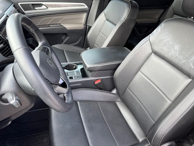 Used 2023 Silver Volkswagen 2.0T SE w/Technology image 18