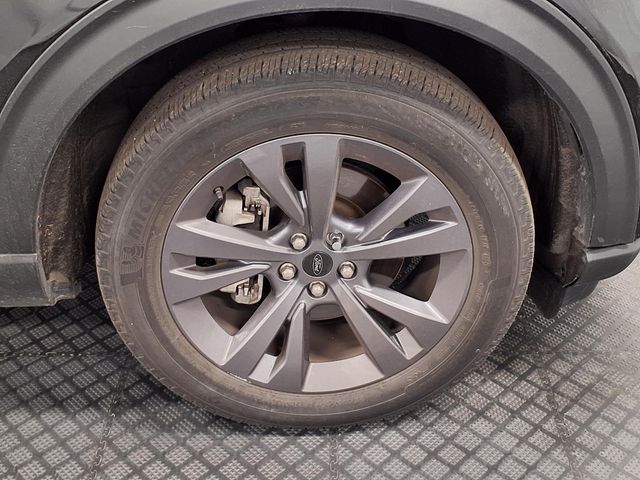 2023 Ford Explorer - Image 10