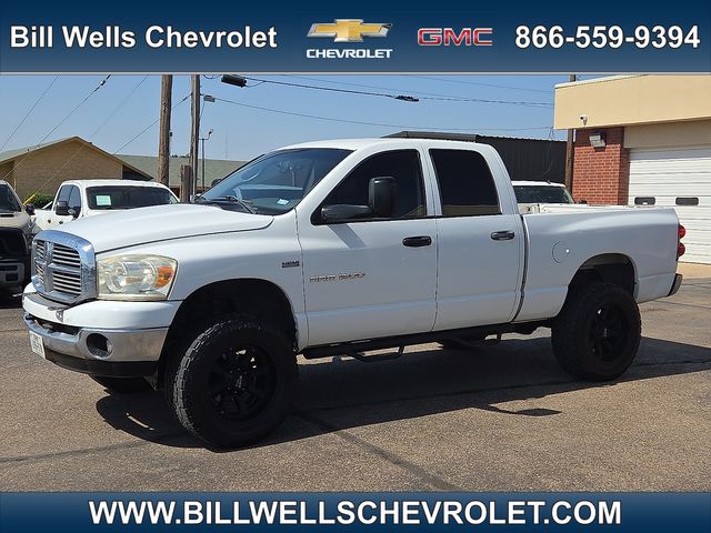 Bright White Clearcoat 2007 Dodge RAM 1500 SLT Quad Cab 4WD Pickup Truck Four-Wheel Drive 5-Speed Automatic