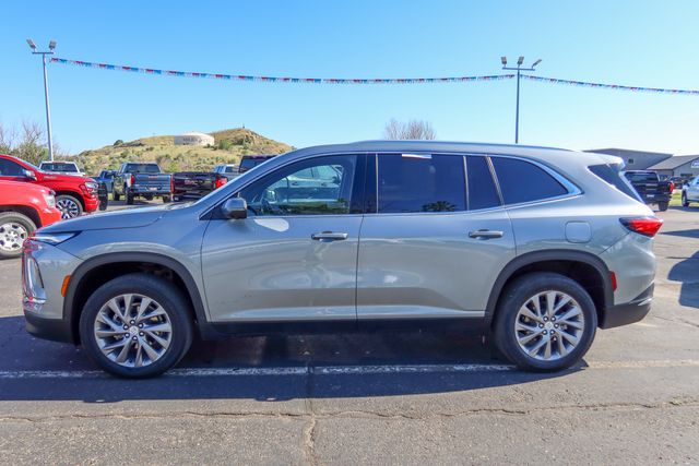  2025 Buick Enclave Preferred FWD   