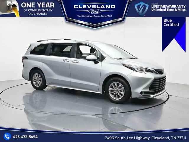 Celestial Silver Metallic 2025 Toyota Sienna Minivan Front-Wheel Drive Continuously Variable Transmission
