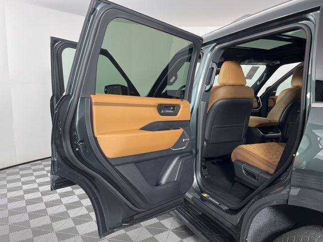 2025 Alpine Metallic Nissan Armada Platinum RWD SUV