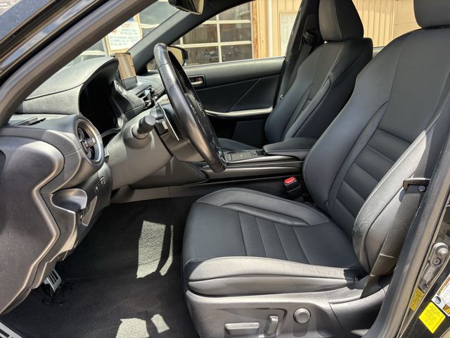 2022 Lexus IS 350 F SPORT - 11