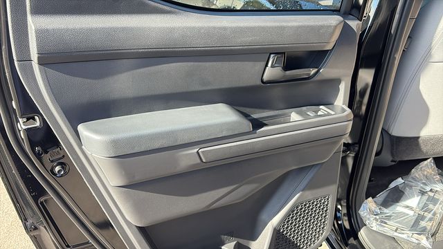 2025 Toyota Tacoma SR5 - Photo 24