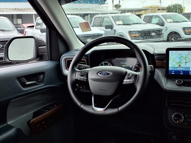 2024 Ford Maverick Lariat photo