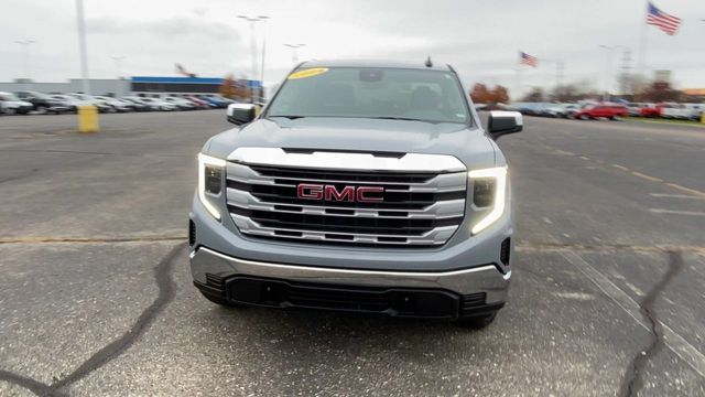 2024 GMC Sierra 1500 SLE 3