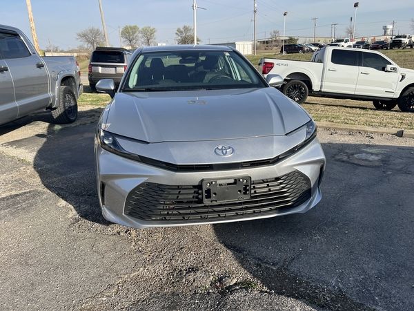 2025 Toyota Camry LE FWD