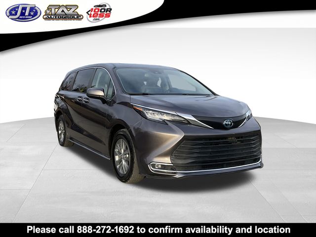 2022 Toyota Sienna XLE 7-Passenger FWD