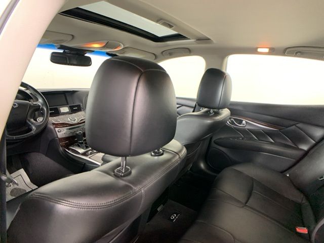 2012 INFINITI M37 X 23