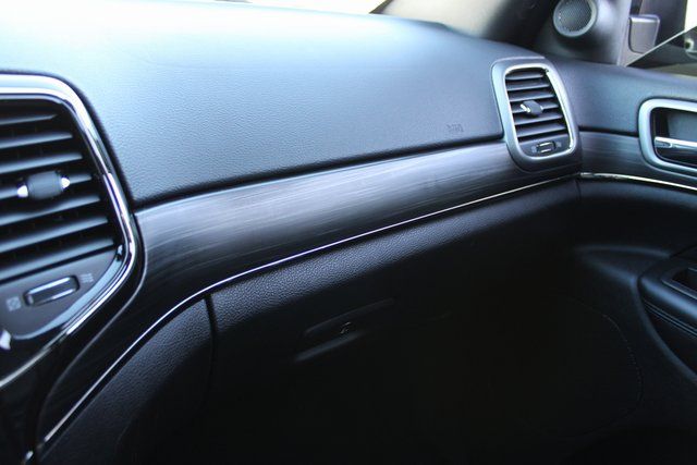 Used 2021 White Jeep Limited X image 28