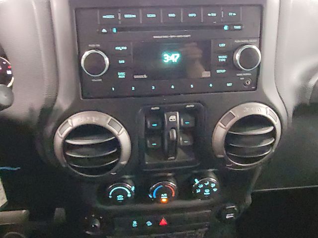 2014 – Jeep – Wrangler