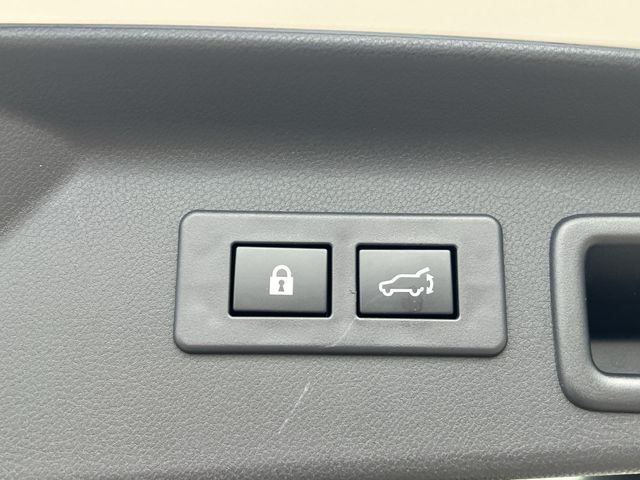 Used 2025 White Subaru Premium image 39