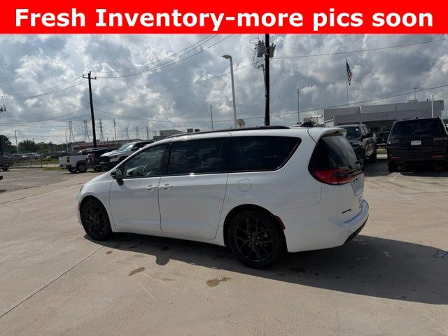 2025 Chrysler Pacifica Limited White at Community Toyota