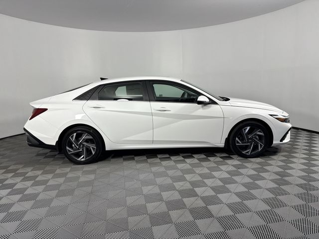 New 2025 Hyundai Elantra Hybrid For Sale in Indianapolis, IN