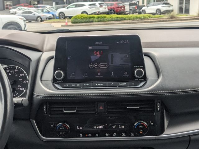 2023 Nissan Rogue SV photo