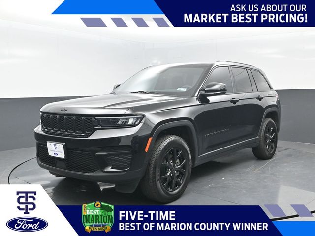 Diamond Black Crystal Pearlcoat 2025 Jeep Grand Cherokee SUV / Crossover Four-Wheel Drive 8-Speed Automatic