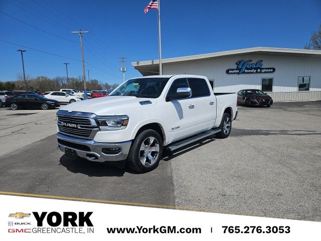 Ivory White Tri-Coat Pearlcoat 2022 RAM 1500 Laramie Crew Cab 4WD Pickup Truck Four-Wheel Drive 8-Speed Automatic