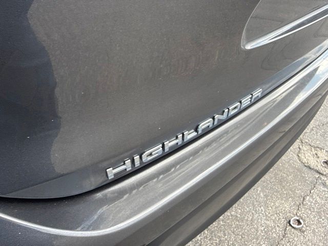 2023 Toyota Highlander - $30,988