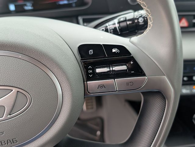 Certified Used 2025 Red Hyundai SEL Sport image 14