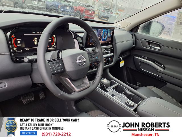 View vehicle photo 4