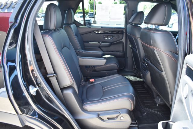 Used 2025 Honda Pilot SUV