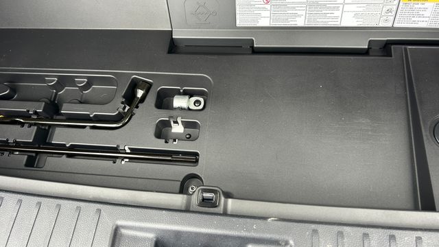 Used 2021 Toyota Highlander Hybrid SUV