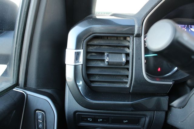 Used 2022 Blue Ford XLT image 8